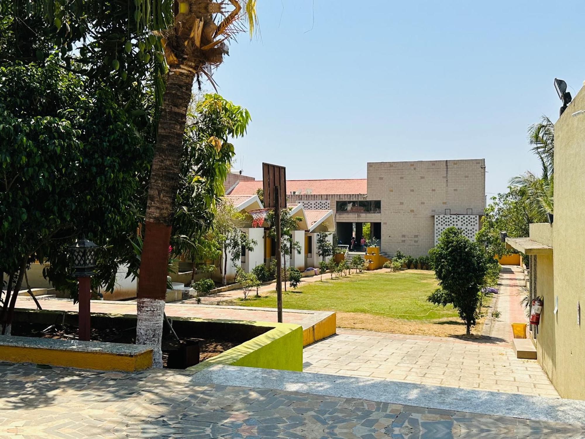 Lion Park Hotel & Resorts Sasan Gir Eksteriør bilde